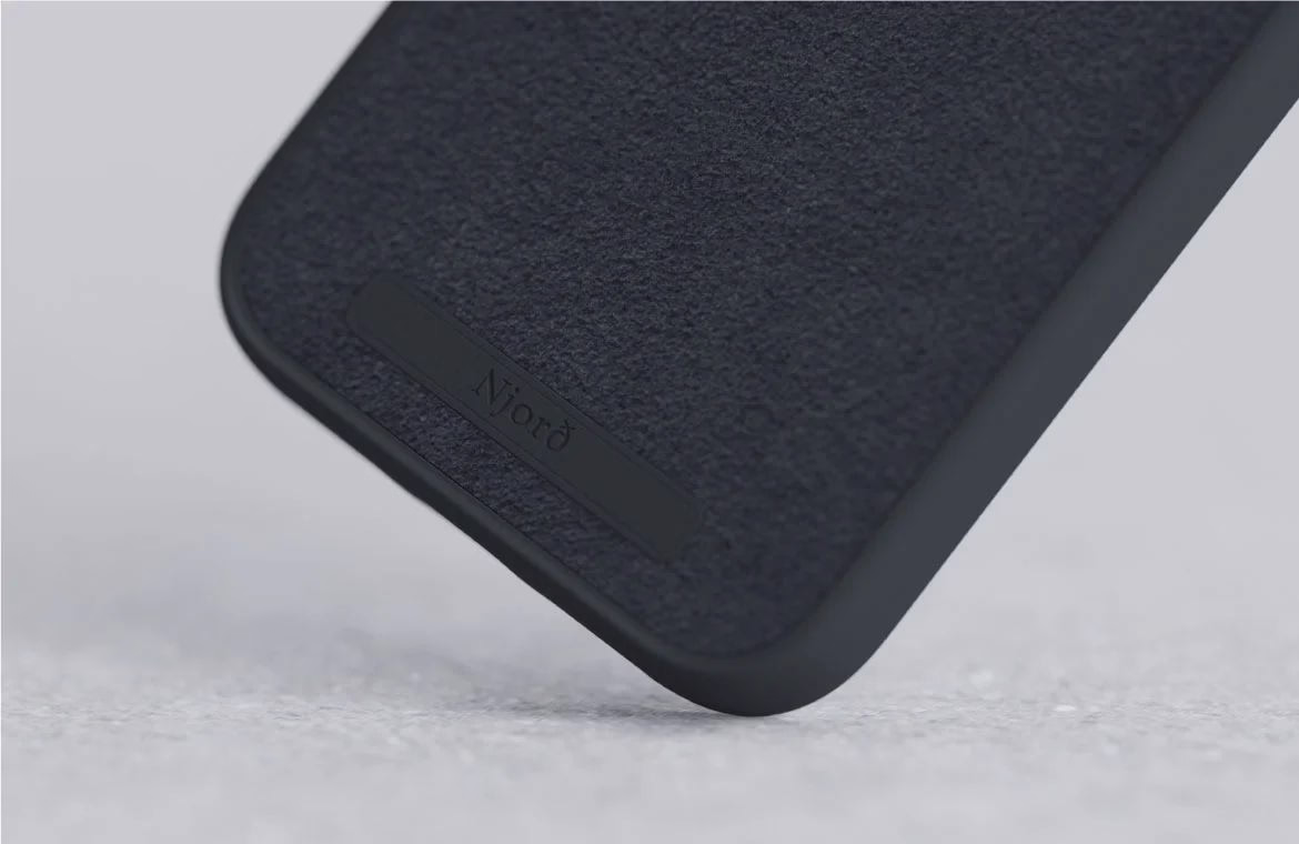 Чохол-накладка Njord Suede MagSafe Case Black для iPhone 15 - 2